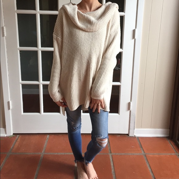 LAST ITEM▫️Gorgeous Ivory Chenille Cowl Neck Top - Picture 6 of 8
